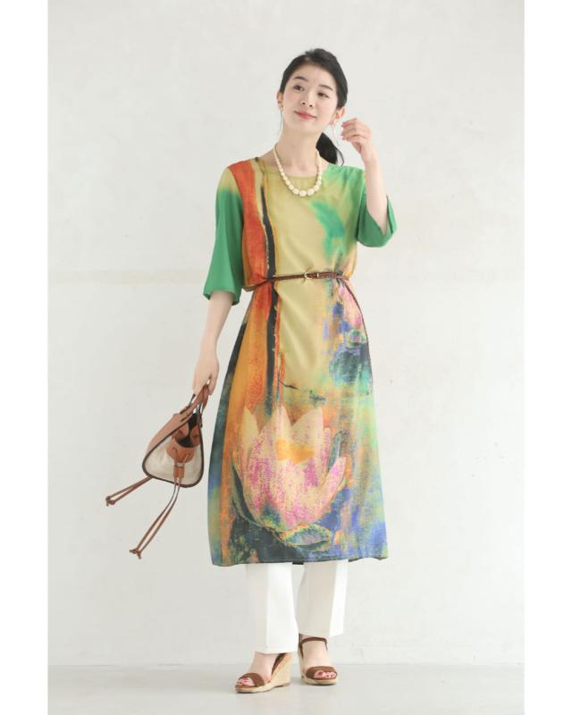 新作7月14日 朝露に濡れる蓮の花のミディアムワンピース cawaii w50532nc S~L対応 半端袖 花柄  アート柄 グリーン オシャレ 個性的 大人可愛い エレガント 上品 春服 春物 夏服 夏物 薄手 レディース ファッション ミセス 30代 40代 50代