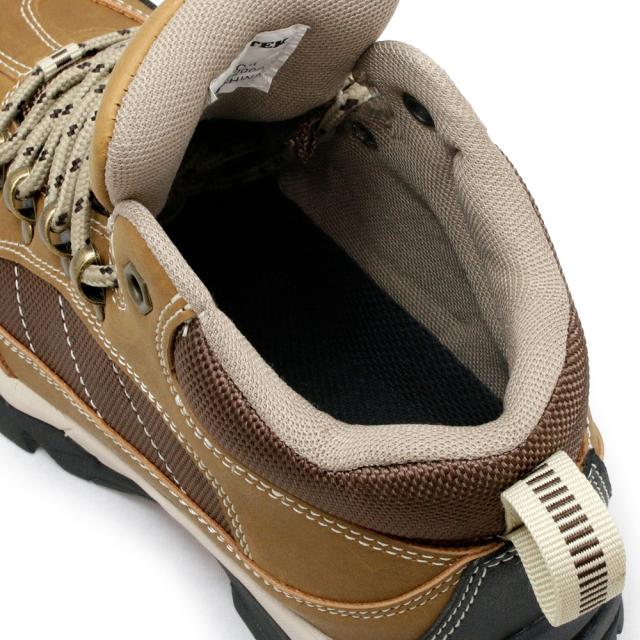 防水 トレッキングシューズ