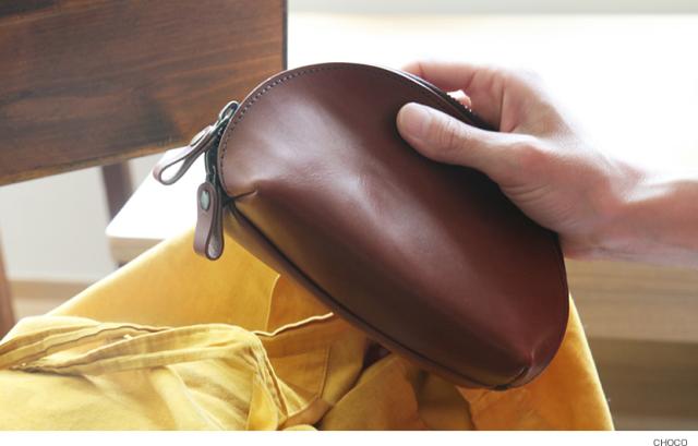 一枚革を立体的に縫いあわせて作りました