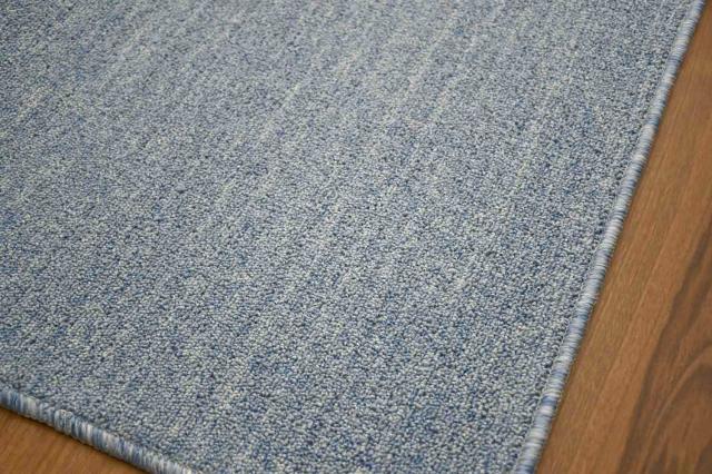 防音カーペット ブルー