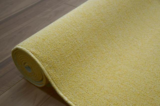 カーペット 黄色