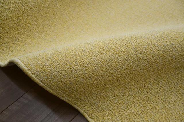 カーペット 黄色