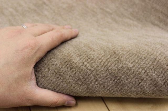 カーペットブラウン