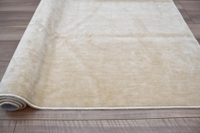 ラグ　ベージュ