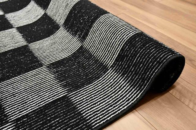 黒いカーペット