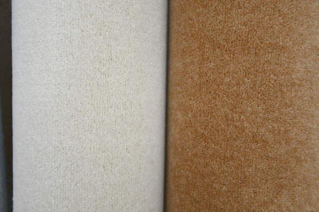 アイボリーとブラウン