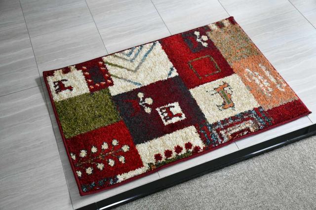 玄関マットレッド