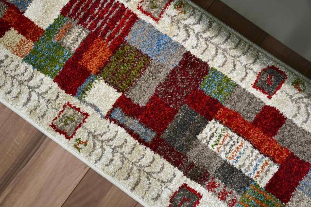 カラフルな色合い