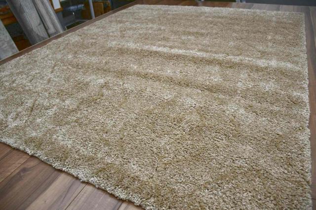 ベージュ色のラグ