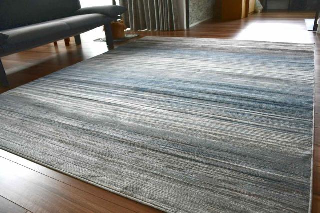 おしゃれなラグ