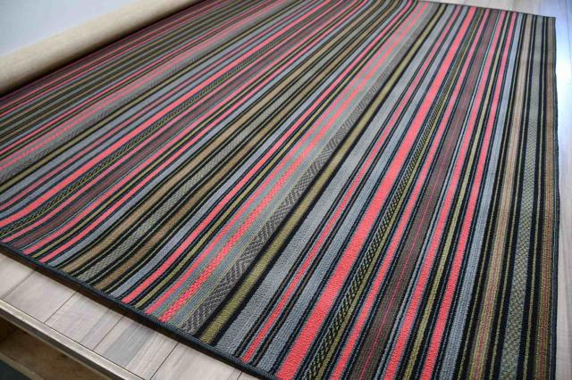 ピンクのカーペット