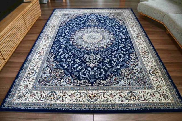紺色絨毯
