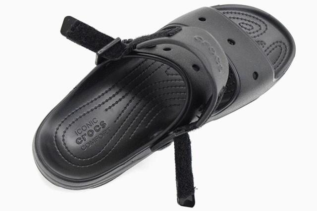 crocsクロックスのサンダル クラシック オールテレイン05