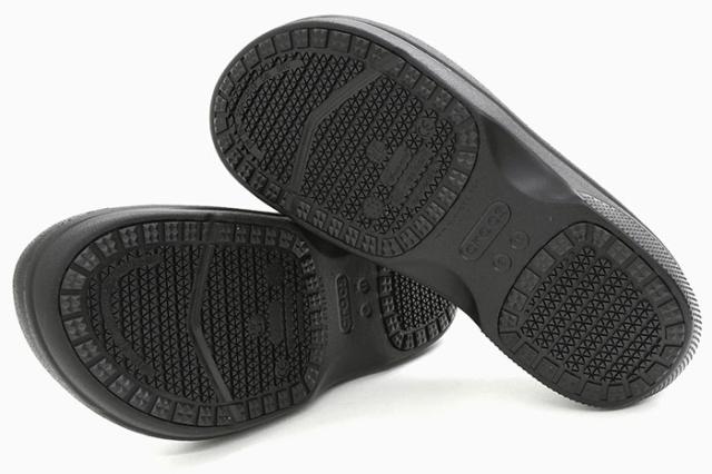 crocsクロックスのスニーカー ON THE CLOCK WORK SLIP ON07