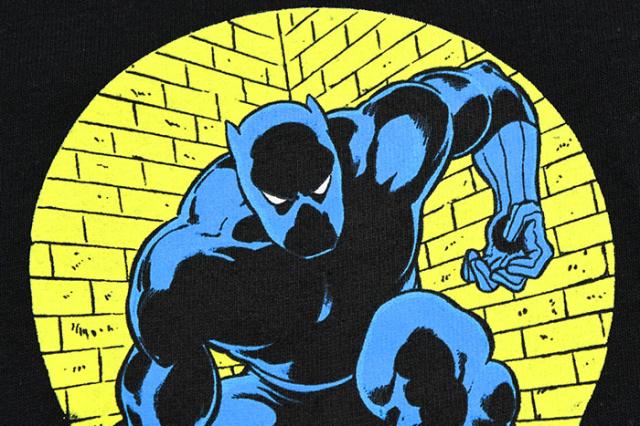 HUFハフのTシャツ MARVEL AVENGERS Night Prowling06