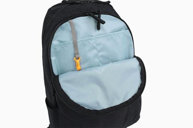 KELTYケルティのバッグ Urban Flat Iron Daypack05