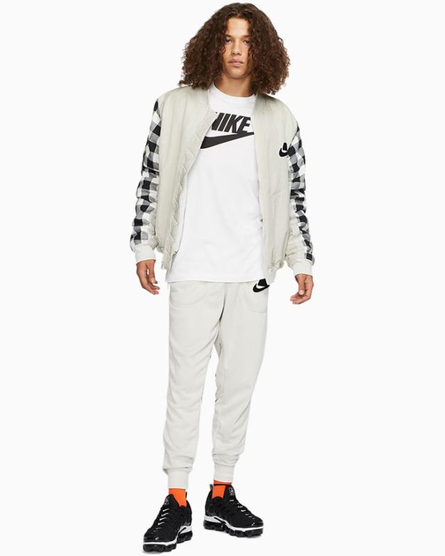 NIKEナイキのTシャツ Icon Futura06