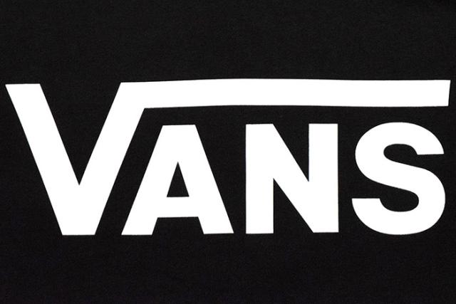 VANSバンズのパーカー Vans Classic II Pullover Hoodie05
