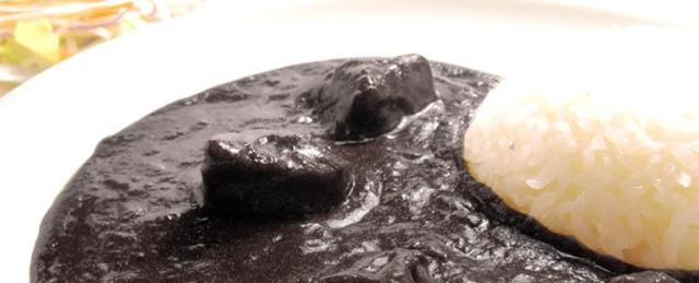 牛タン黒カレー