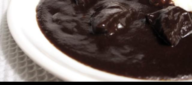 牛タン黒カレー