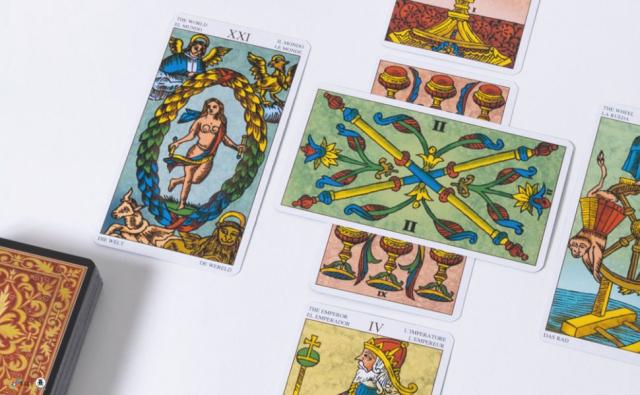 ユニバーサル タロット オブ マルセイユ Universal Tarot of Marseilleのカードイメージ