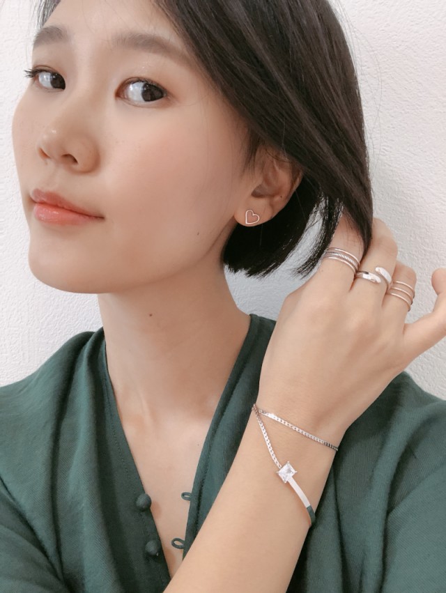 高品質即納 ブレスレット 2連 バングル ジルコニア 一粒 ボールド チェーン おしゃれ バー シンプル レデの通販はau PAY マーケット - REI JEWELRY|商品ロットナンバー:467895178 最安価格(税込)