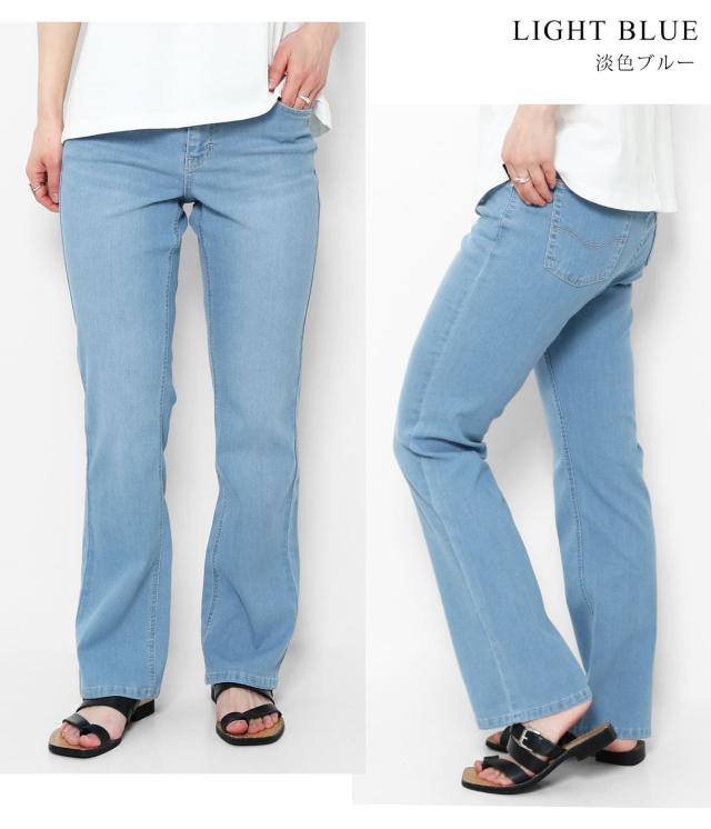 C17 cool ライトブルーの爽やかな色合いが夏のリゾートにピッタリ。ぺたんこサンダルに合わせて大人のリラックスコーデを楽しんで。