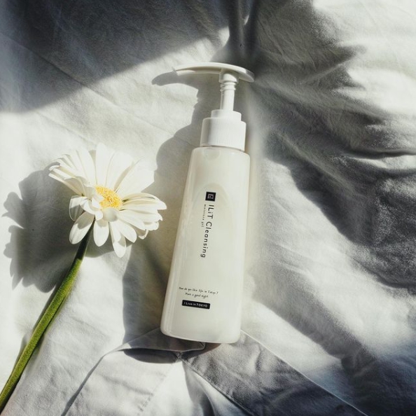 ILiT Cleansing moisture jel (アイリット クレンジング モイスチャー ジェル)  