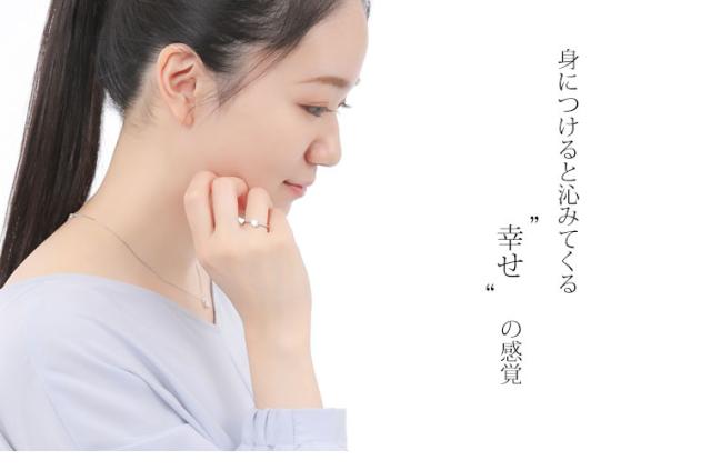 モアサナイト ソリティア リング