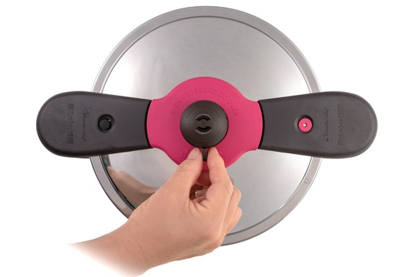 ワンダーシェフ 圧力鍋 電気圧力鍋 本格的 簡単 ワンダーシェフ 魔法のクイック料理 両手圧力鍋 5.5L ZQDA55