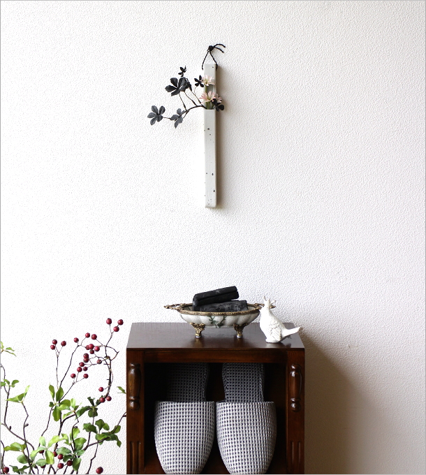 裸婦８　美術品　アート　陶器製　信楽焼　壁掛け 鳥たちも沢山準備してます♪ 今日また完成するはず