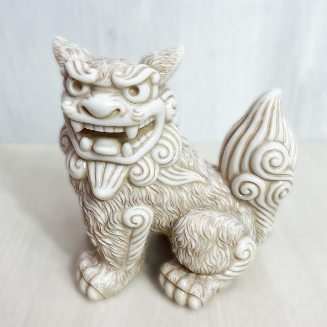 大獅子シーサー 白 座