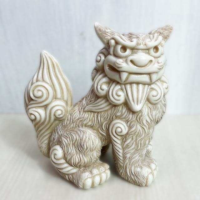 大獅子シーサー 白 座