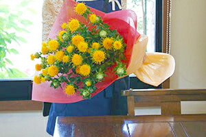 紅花の花束サイズ