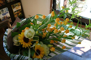 サンダーソニアの花束 全体