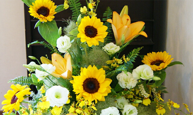フラワーアレンジメント ひまわり 誕生日 敬老の日 誕生日 ヒマワリのイエローグラデーションアレンジメント 送料無料 生花 切り花 結婚記念日 生花 花