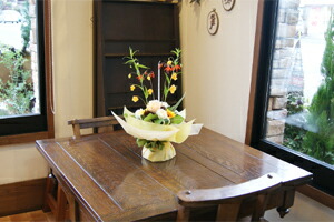 イエロー　アレンジ　花束　クリスマス　キャンドル