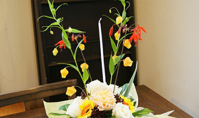 クリスマス　プレゼント　キャンドル　花束　イエロー　ベル