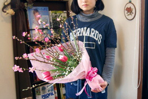 雛祭り 桃とチューリップの花束 花樹有 かじゅある
