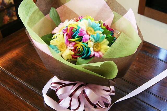 レインボーローズ＆ガーベラ　トップ