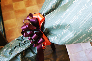 リンドウ花束　ラッピング