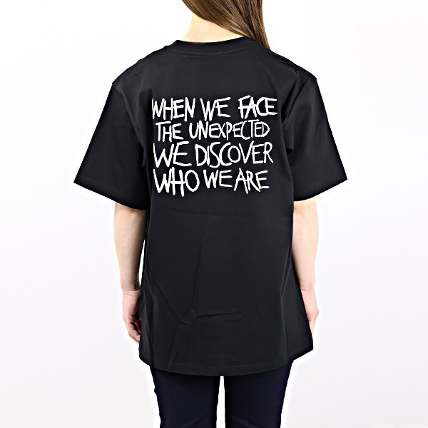 MONCLER　モンクレール　T-SHIRT　Tシャツ ロゴ バックプリント ロゴTシャツ コットン シンプル 半袖 レタリング クルーネック レディース　8C000 10 829FB 001 999