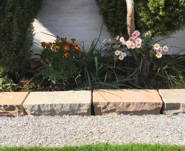 花壇 石 施工例