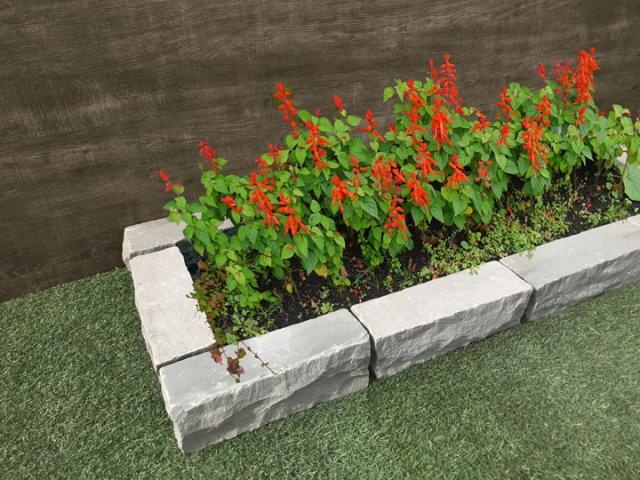 花壇 石 施工例