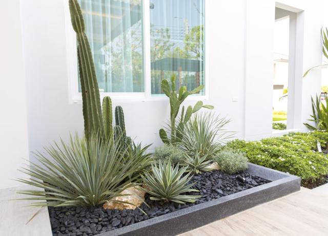 砂利 玉石 洋風 庭 玉砂利