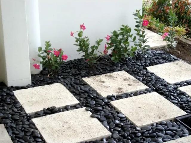 砂利 玉石 庭 玉砂利