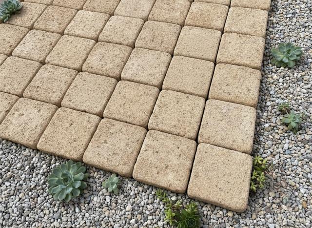 敷きレンガ 敷石 施工写真