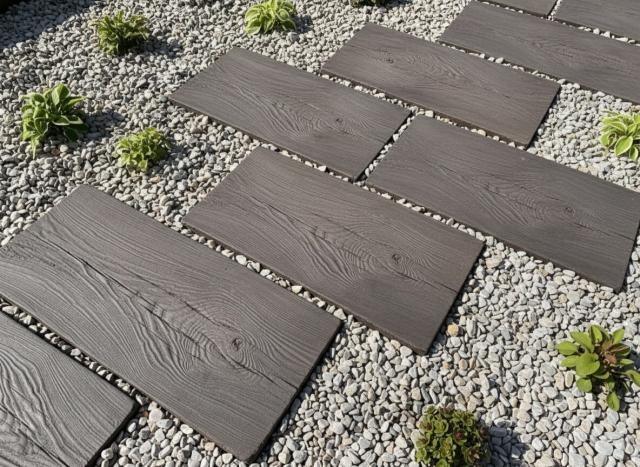 砂利芝生の庭用見切り材