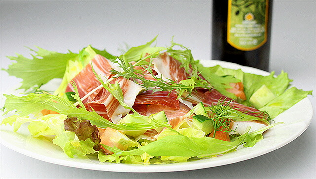 ハモン・イベリコ・デ・ベジョータサラダEXオリーブオイルがけ