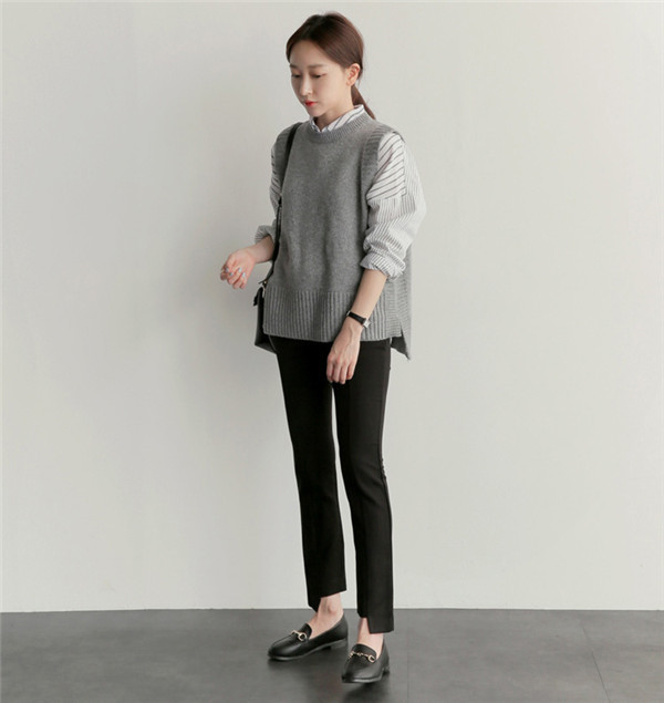 ニットベスト レディース 秋服 ベストセーター 無地 ショット丈 ノースリーブニットベスト 上品 体型カバー 通勤 着痩せ 2色 30代 40代 ニットベスト レディース 秋服 ベストセーター 無地 ショット丈